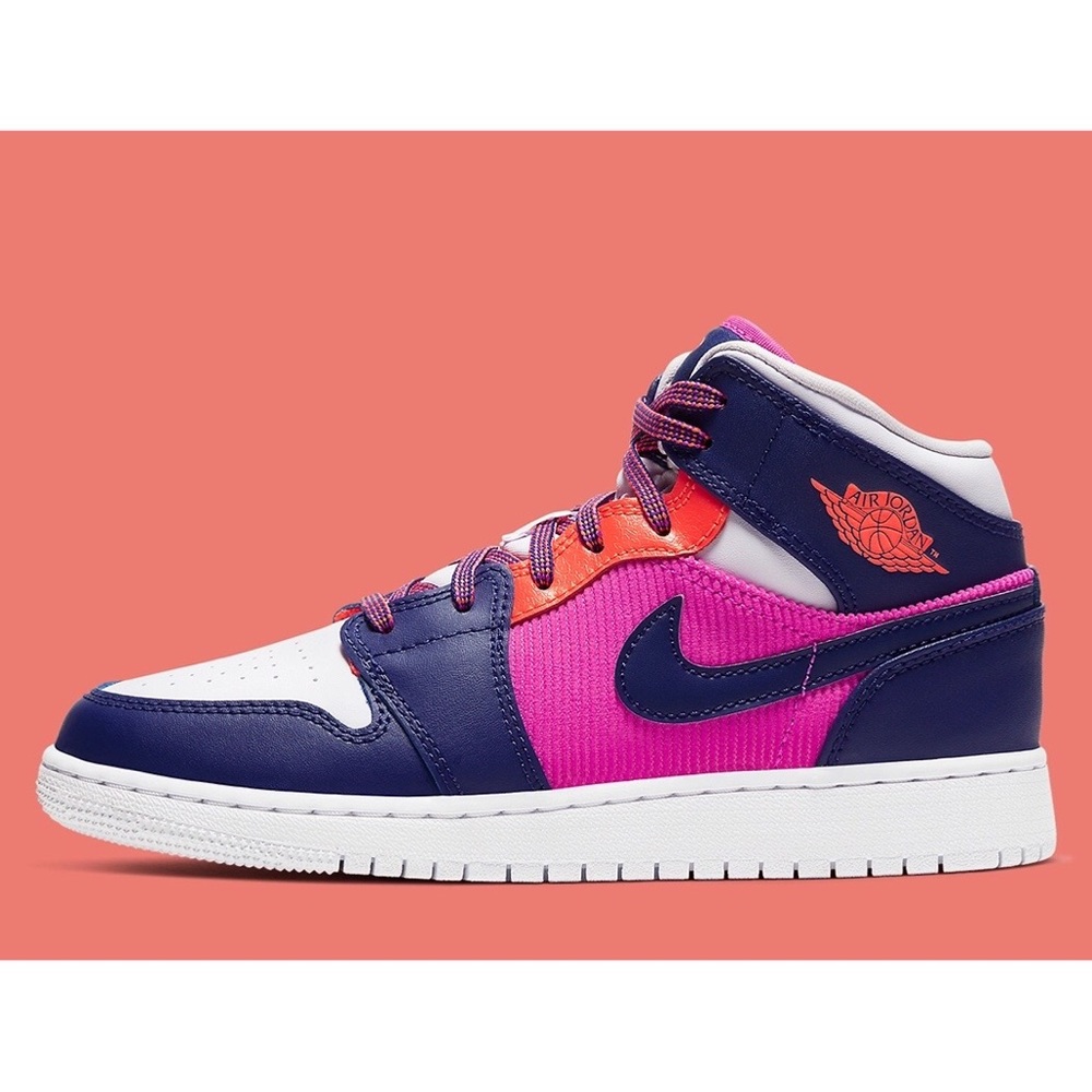 Nike Air Jordan 1 Mid 💕